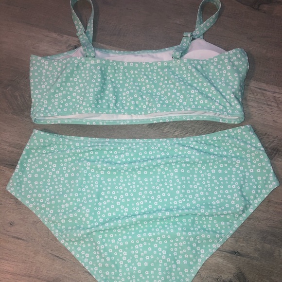 2x mint green bikini - Picture 3 of 7
